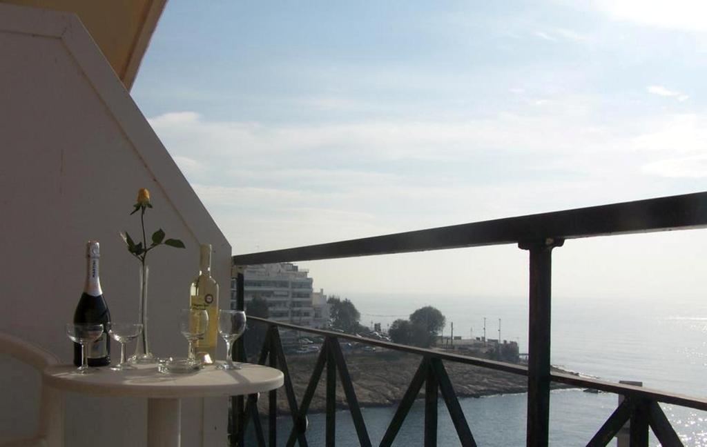 Queens Leriotis Hotel Piraeus Exterior photo